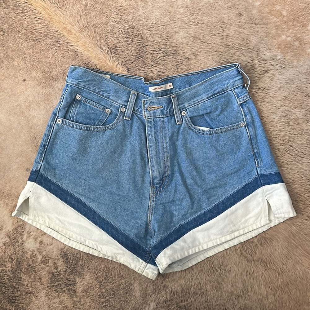Levi’s A-Line colorblock shorts
